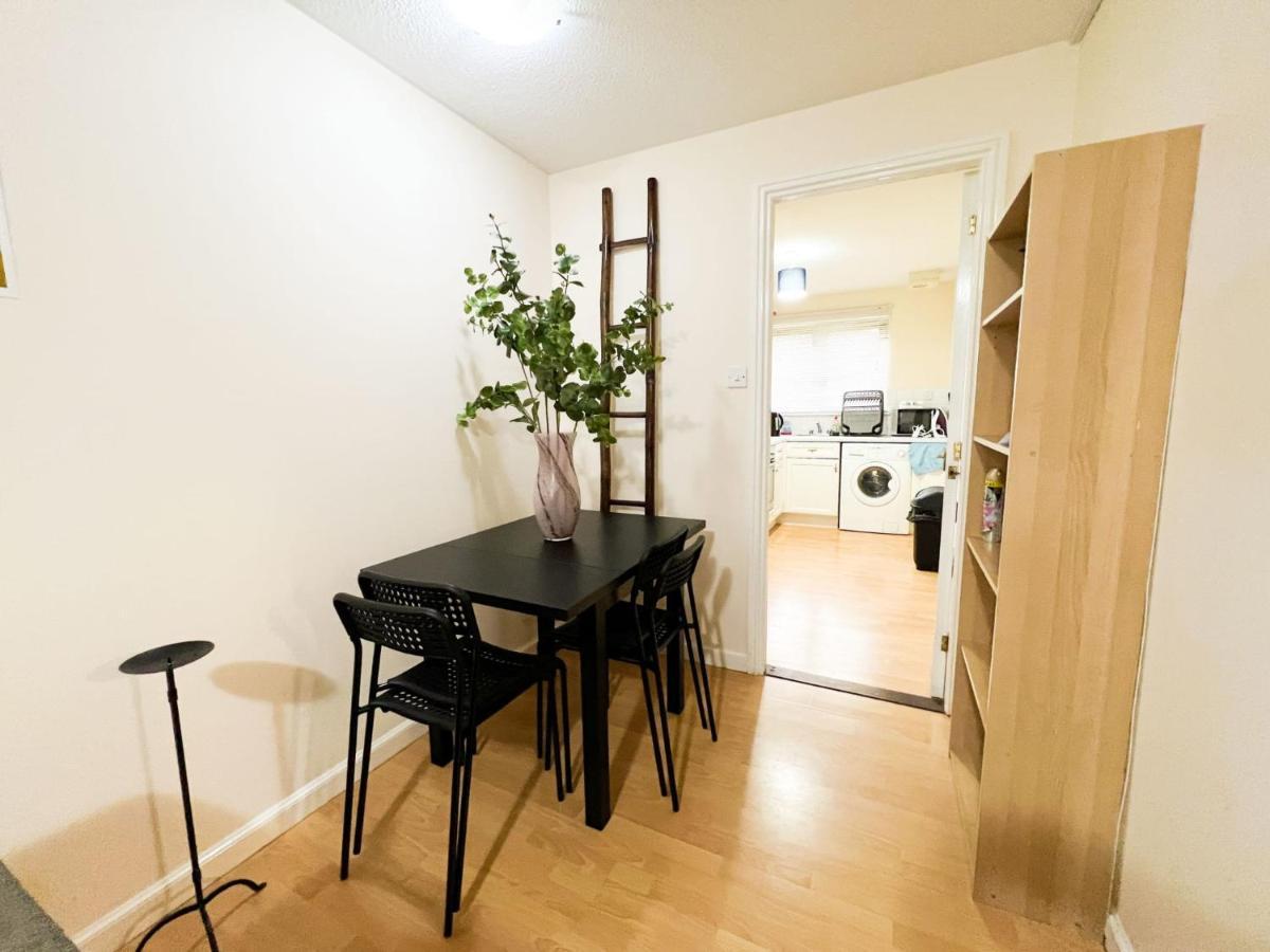2 Bedroom - River Clyde Home - Parking グラスゴー エクステリア 写真